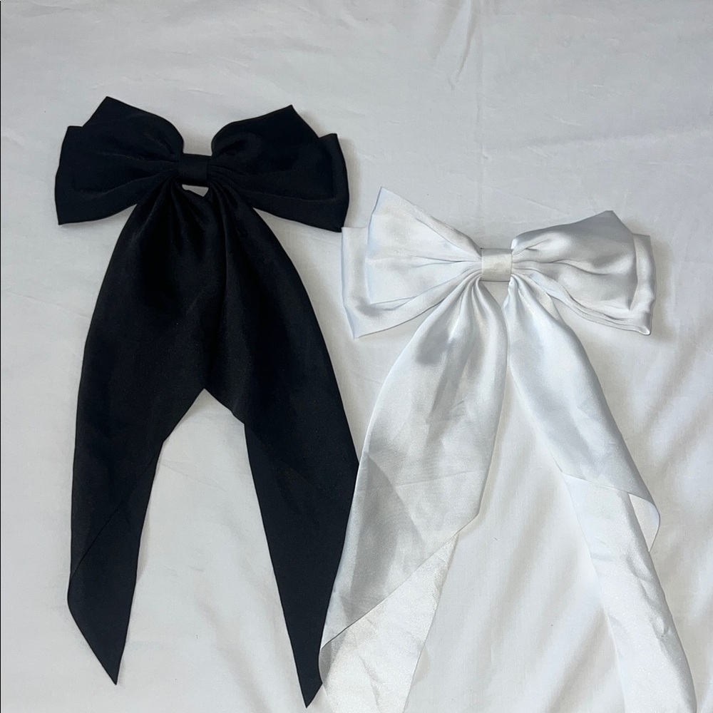 Chic Black and White Hair Bows